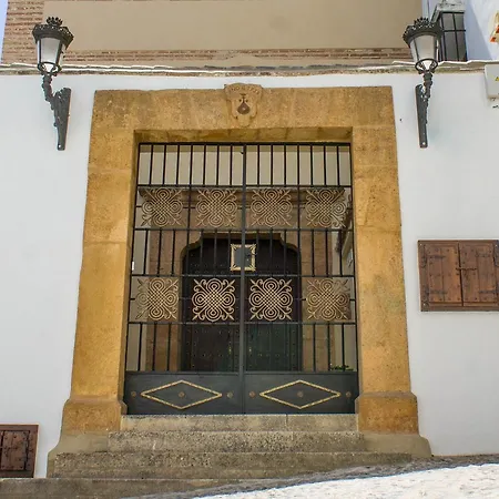 Monasterio Del Carmen *